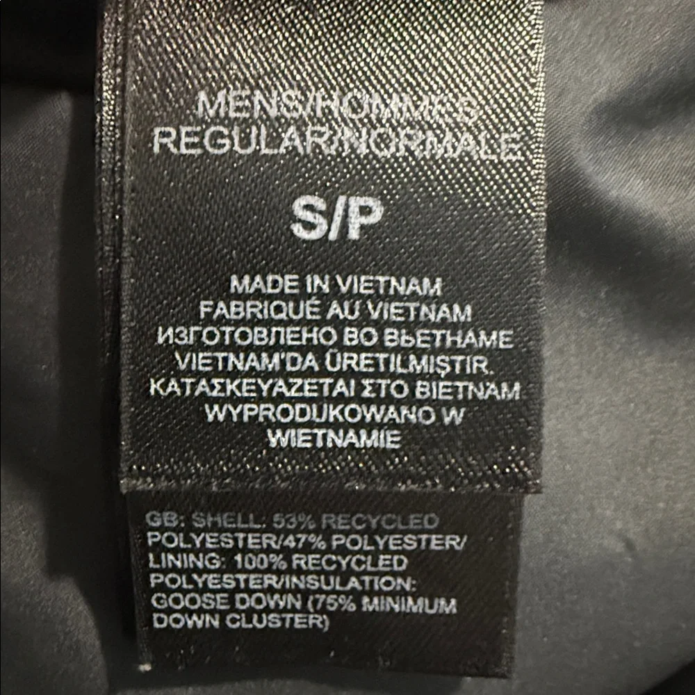 The North Face Puffer Vest- Men’s Small - Picture 6 of 6